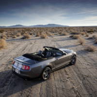 2010 Ford Shelby GT500 details and photos