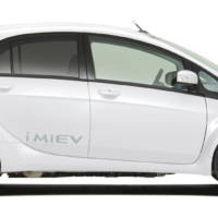 Mitsubishi MiEV Sport Air and i MiEV debut at Geneva