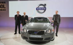 Volvo S80L launched in China