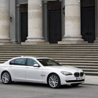 2009 BMW 760i and 760Li