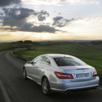 2010 Mercedes E Class Coupe photos and details