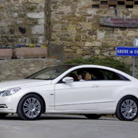 2010 Mercedes E Class Coupe photos and details