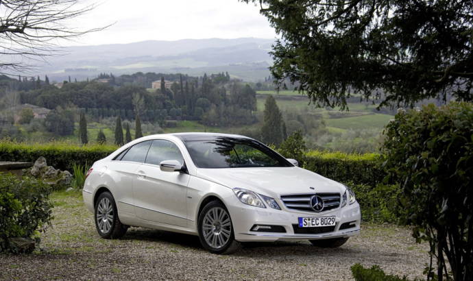 2010 Mercedes E Class Coupe photos and details