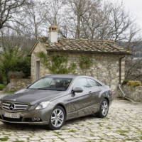 2010 Mercedes E Class Coupe photos and details