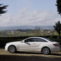 2010 Mercedes E Class Coupe photos and details