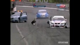 Video : Franz Engstler Crashes into Un-Safety Car in WTCC