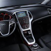 2010 Opel Astra Interior Images