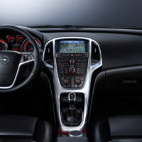 2010 Opel Astra Interior Images