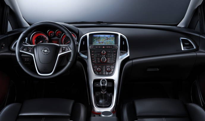 2010 Opel Astra Interior Images