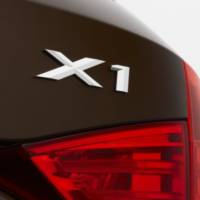 BMW X1 teaser images