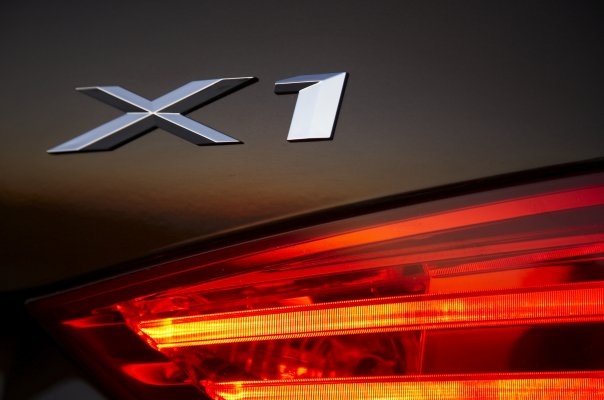 BMW X1 teaser images