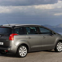 Peugeot 5008 announced