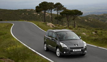 Peugeot 5008 announced