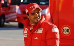 Ferrari says Michael Schumacher will replace Felipe Massa
