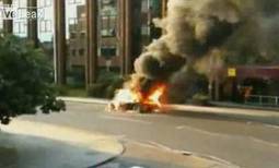 Lamborghini Gallardo on fire in UK