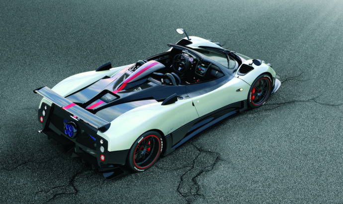 Pagani Zonda Cinque Roadster unleashed