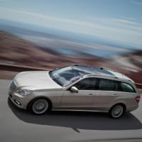 2010 Mercedes E Class Estate photos and details