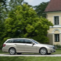 2010 Mercedes E Class Estate photos and details