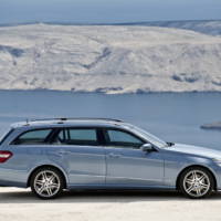 2010 Mercedes E Class Estate photos and details