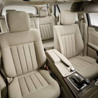 2010 Mercedes E Class Estate photos and details