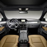 2010 Mercedes E Class Estate photos and details