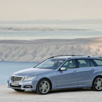 2010 Mercedes E Class Estate photos and details