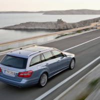 2010 Mercedes E Class Estate photos and details