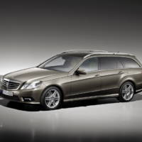 2010 Mercedes E Class Estate photos and details