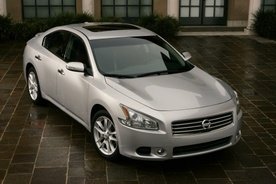 2010 Nissan Maxima Price