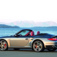 2010 Porsche 911 Turbo facelift unveiled