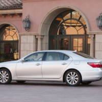 2010 Lexus LS 460 and GS Models price