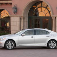 2010 Lexus LS 460 and GS Models price