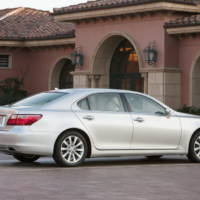 2010 Lexus LS 460 and GS Models price