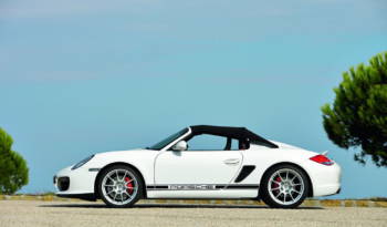 2011 Porsche Boxster Spyder photos and details
