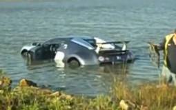 Video: Bugatti Veyron goes swimming