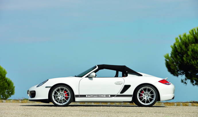 2011 Porsche Boxster Spyder photos and details