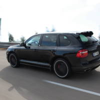 TECHART Porsche Cayenne Turbo sets Fullsize-SUV Speed Record