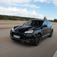 TECHART Porsche Cayenne Turbo sets Fullsize-SUV Speed Record