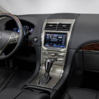 2011 Lincoln MKX luxury crossover