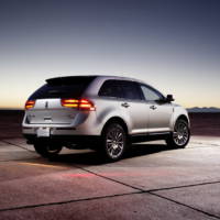 2011 Lincoln MKX luxury crossover