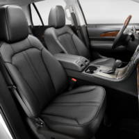 2011 Lincoln MKX luxury crossover