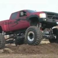 Video: Truck Jump Fail