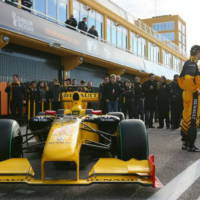 2010 Renault Formula 1 Car - R30