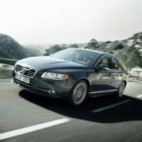 2010 Volvo S80 in depth