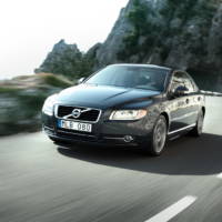 2010 Volvo S80 in depth