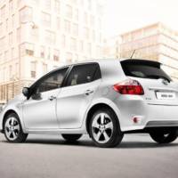 2010 Toyota Auris HSD Revealed