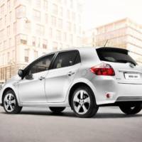 2010 Toyota Auris HSD Revealed