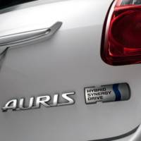 2010 Toyota Auris HSD Revealed