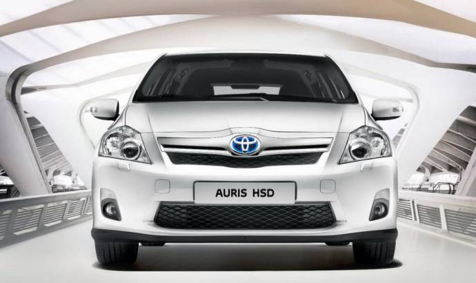 2010 Toyota Auris HSD Revealed