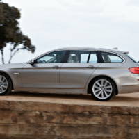 2011 BMW 5 Series Touring - Photos and Details